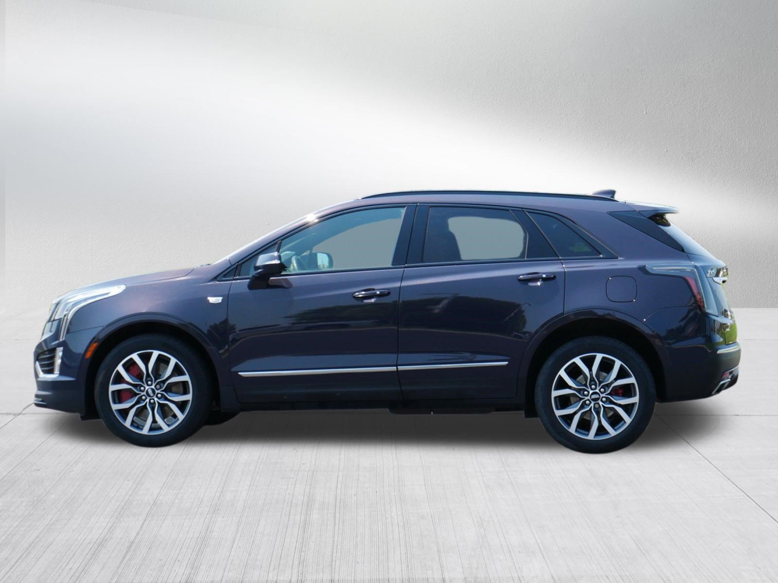 Used 2024 Cadillac XT5 Sportv w/ LPO, Floor Liner Package AWD/4WD image 3