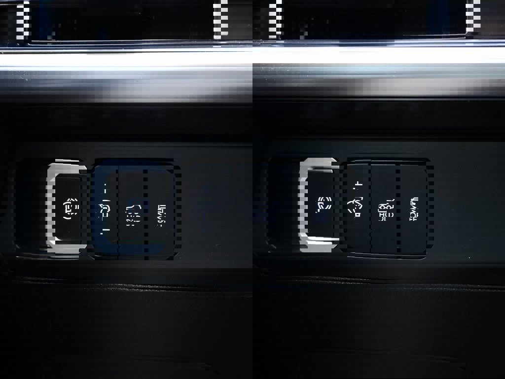 Used 2024 Hyundai Santa Fe SE image 33