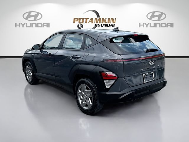 Certified 2024 Hyundai Kona SE image 7