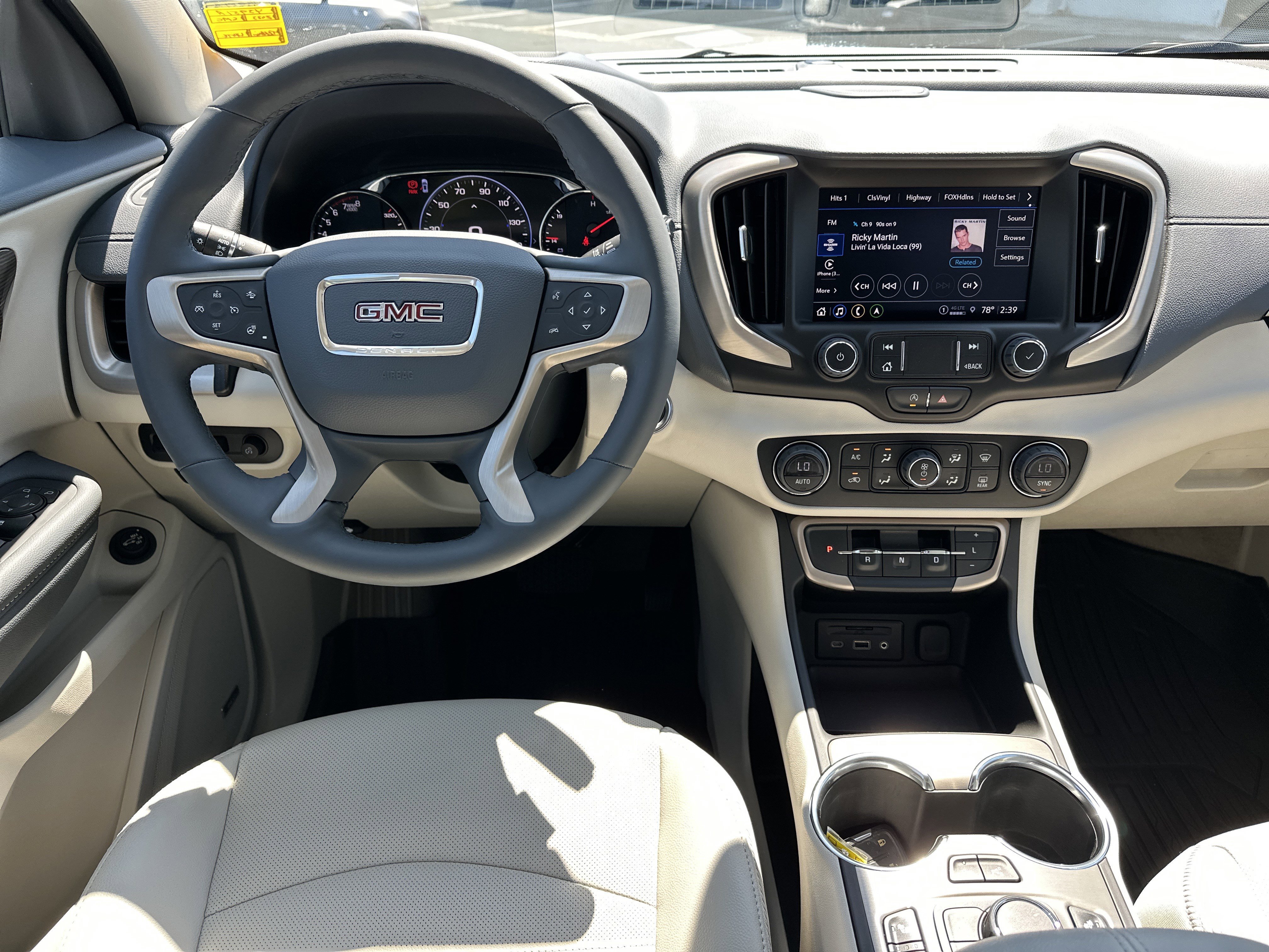 Used 2023 GMC Terrain Denali w/ Denali Premium Package image 17