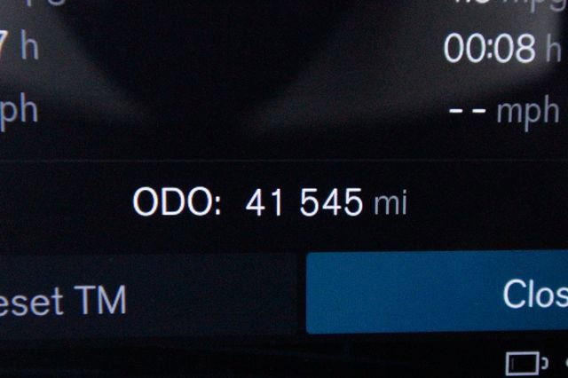 Certified 2024 Volvo XC90 T8 Ultimate w/ Protection Package Premier image 5