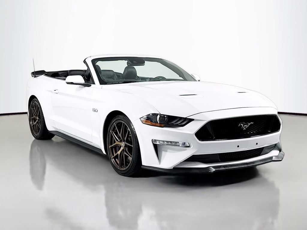 Used 2018 Ford Mustang GT Premium w/ GT Performance Package RWD image 4