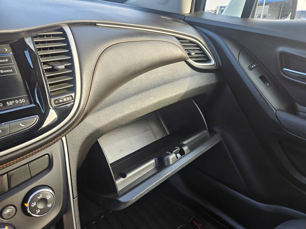 Used 2019 Chevrolet Trax LS AWD/4WD image 16