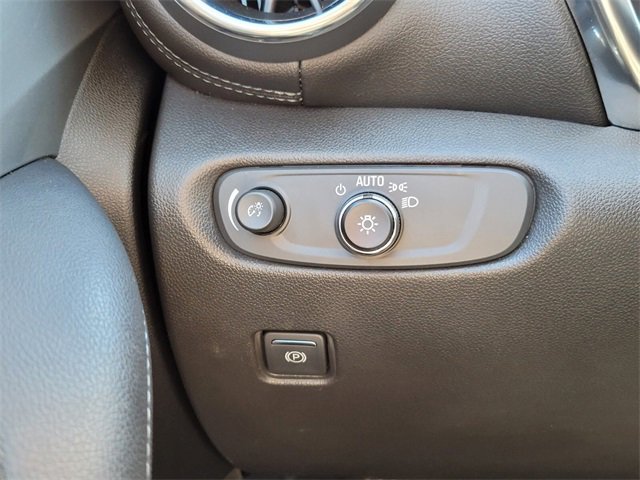 Used 2021 Chevrolet Blazer LT image 38