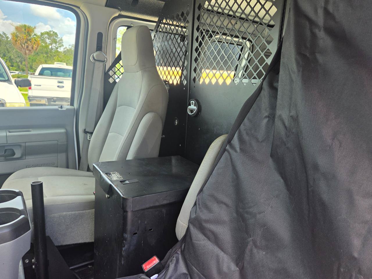 Used 2014 Ford E-150 and Econoline 150 RWD image 11