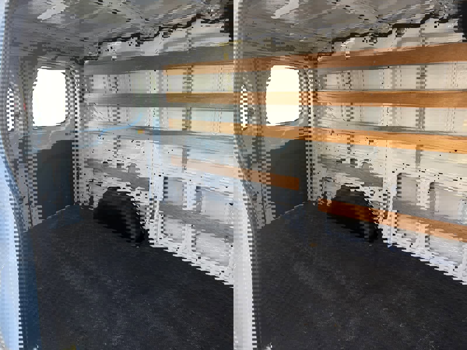 Used 2023 Ford Transit 250 Low Roof AWD w/ Exterior Upgrade Package image 16