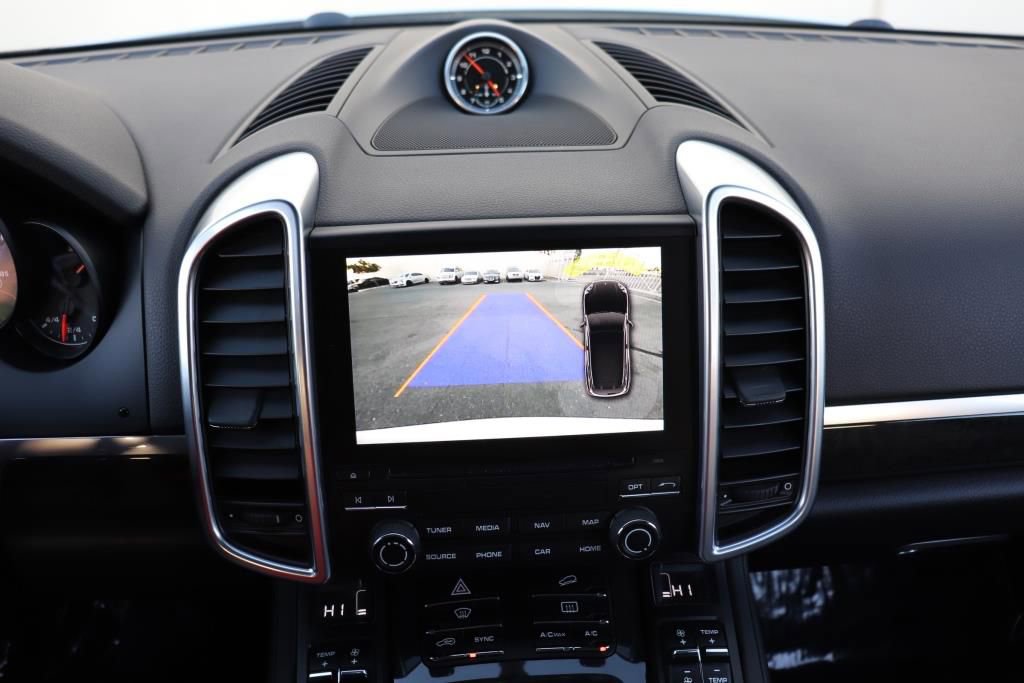 Used 2018 Porsche Cayenne S image 46