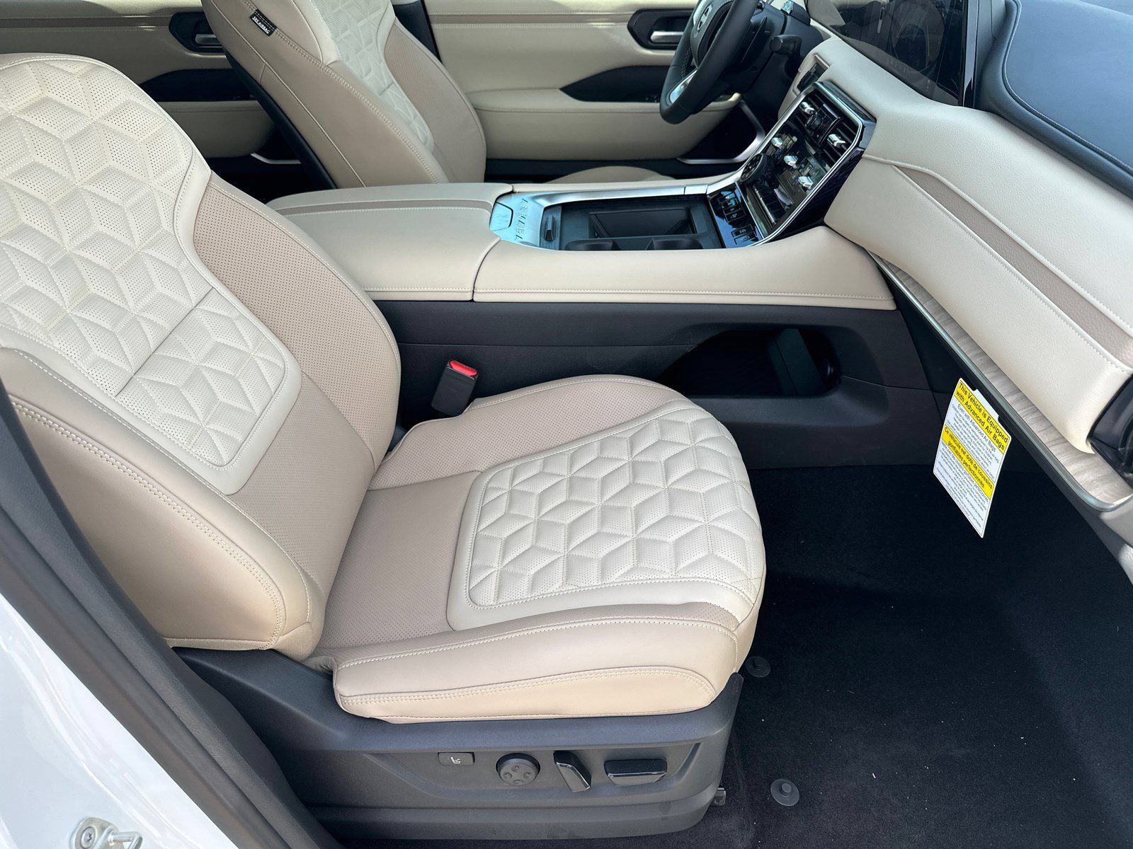 New 2026 Nissan Armada Platinum Reserve AWD/4WD image 13