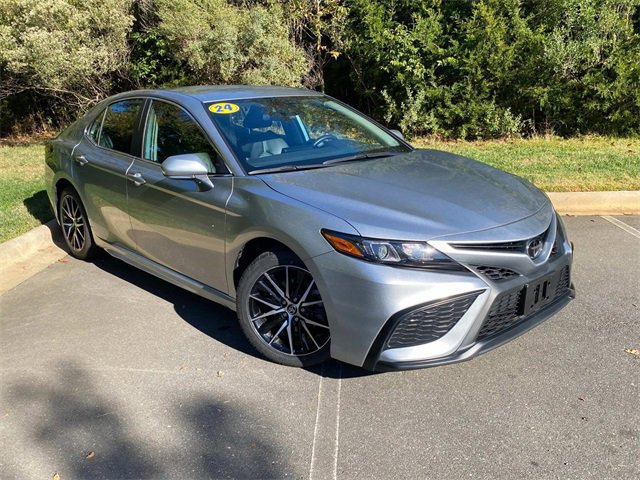Used 2024 Toyota Camry SE