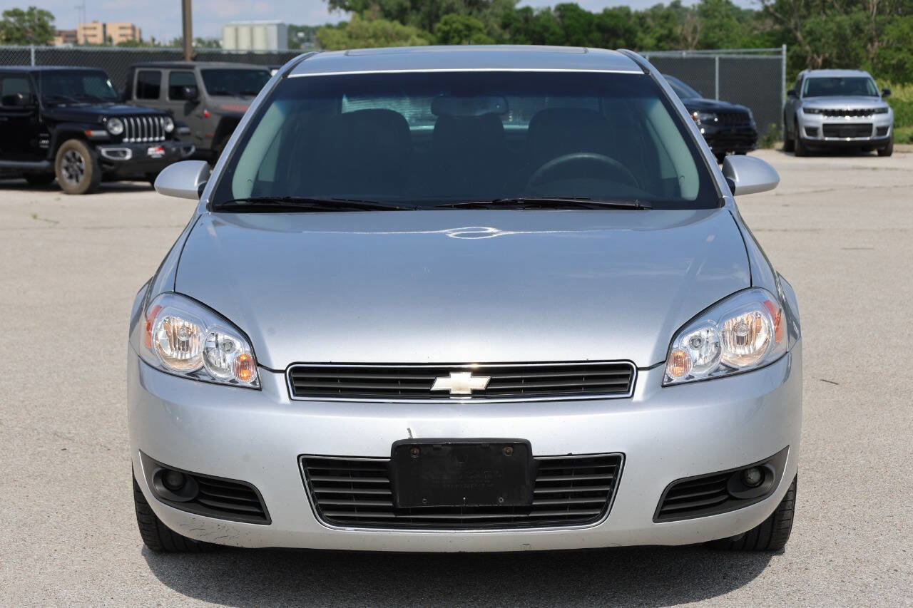 Used 2011 Chevrolet Impala LT w/ Luxury Edition Package FWD image 6