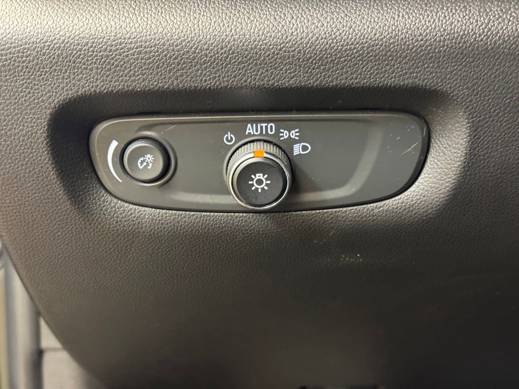 Used 2021 Chevrolet Traverse LS w/ LPO, Blackout Package FWD image 29
