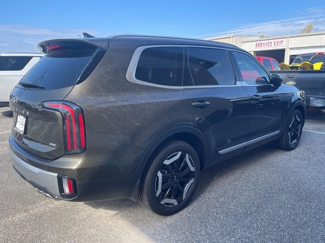 Used 2023 Kia Telluride EX image 11