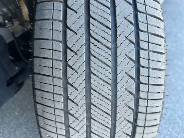 Used 2025 Honda Pilot Touring image 11