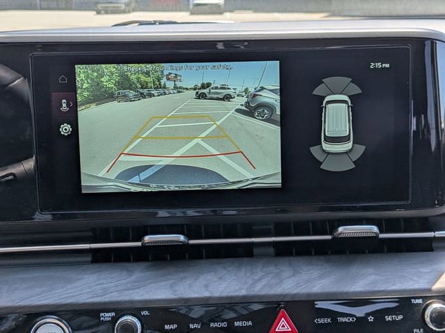 Used 2024 Kia Carnival EX FWD image 18