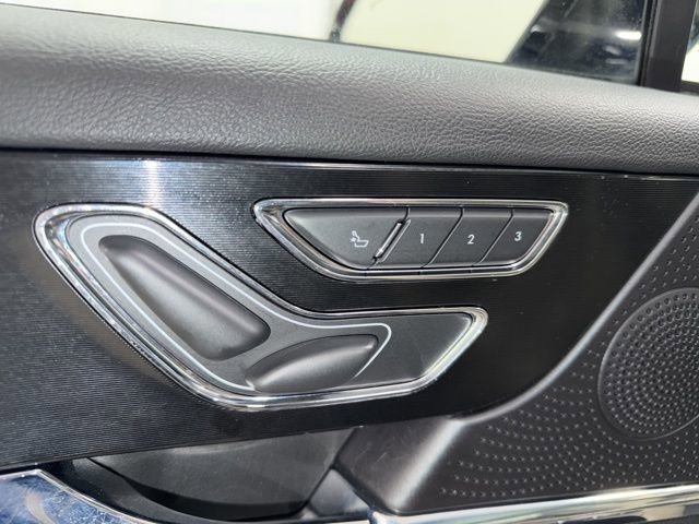 Used 2025 Lincoln Corsair Premiere w/ Equipment Group 101A image 11