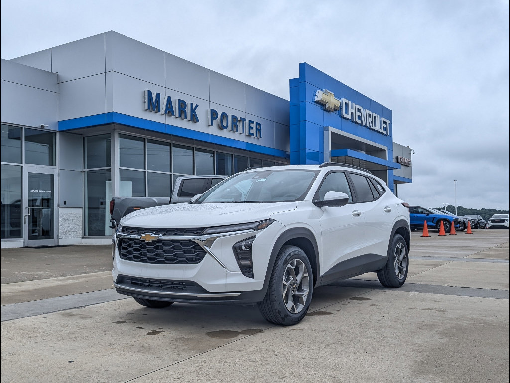 New 2026 Chevrolet Trax LT w/ Sunroof Package