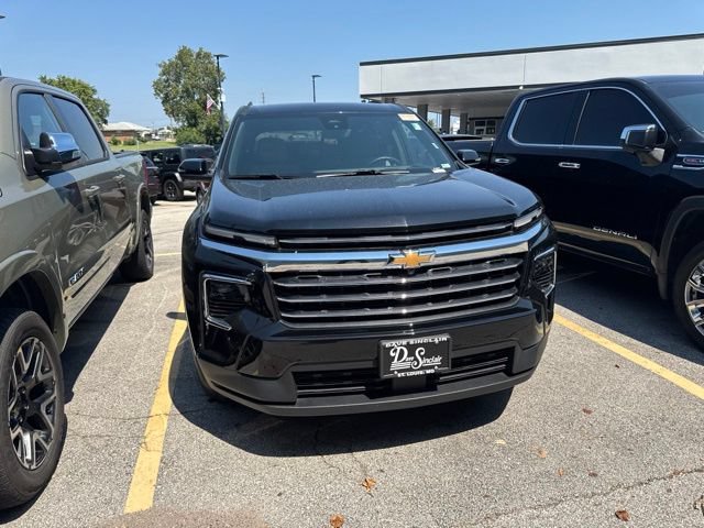 Used 2026 Chevrolet Traverse LT w/ Driver Confidence Package FWD image 6
