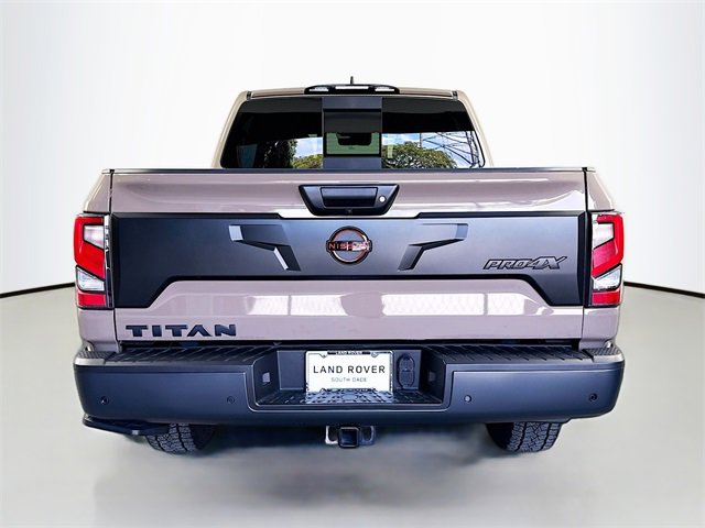 Used 2024 Nissan Titan PRO-4X w/ Pro-4x Convenience Package image 6