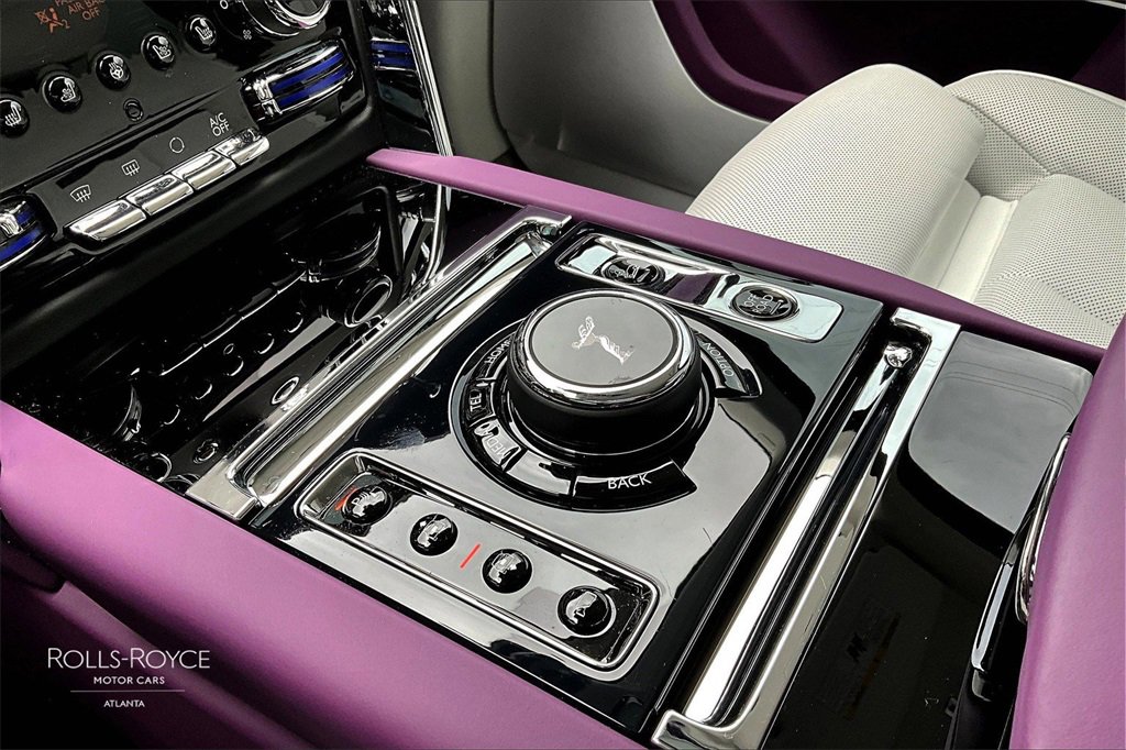 Certified 2025 Rolls-Royce Cullinan image 16