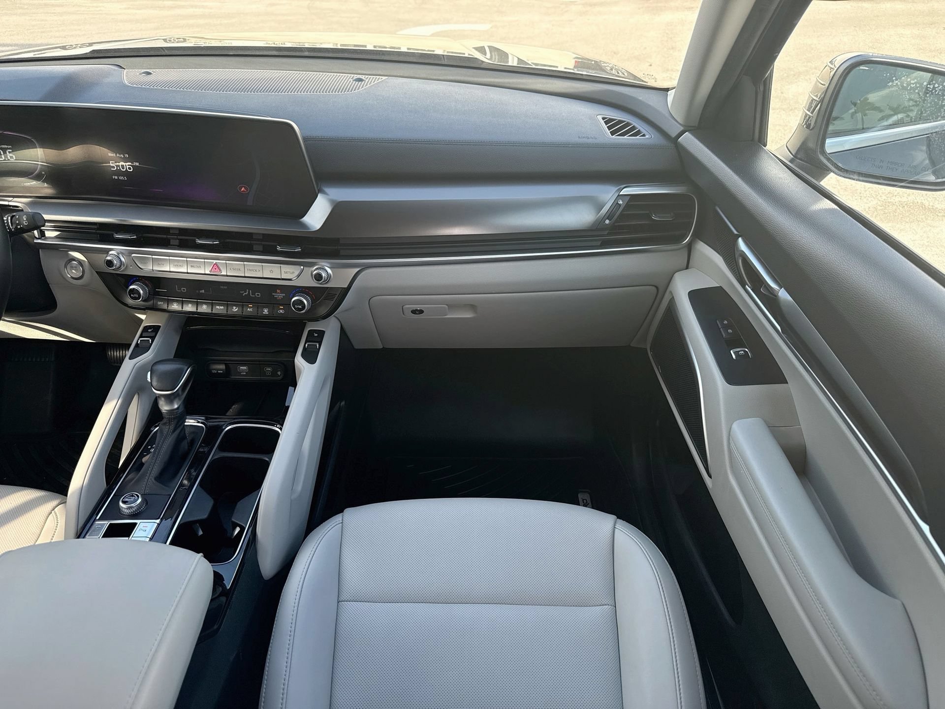 Used 2024 Kia Telluride S w/ S Sunroof Package FWD image 18
