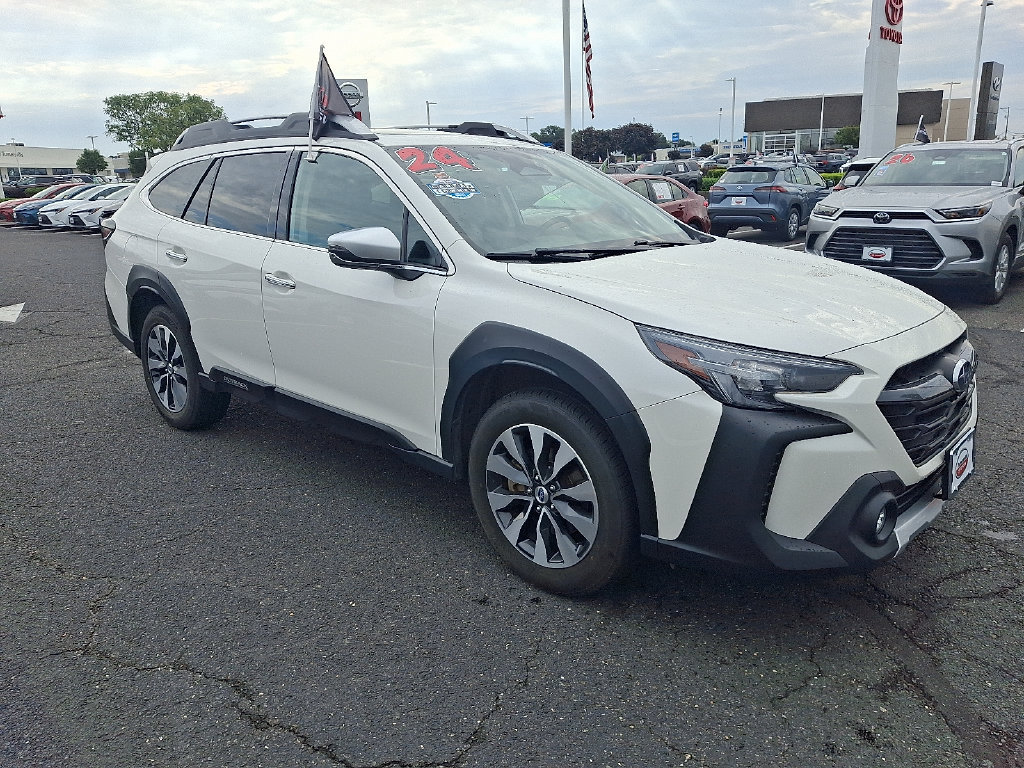 Used 2024 Subaru Outback Touring XT AWD/4WD image 3