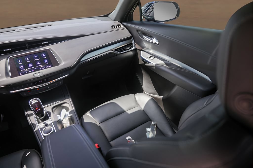 Certified 2023 Cadillac XT4 Premium Luxury FWD image 27