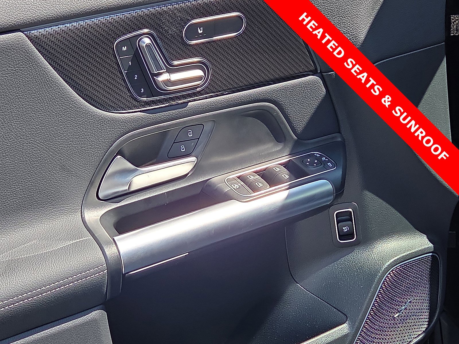Used 2025 Mercedes-Benz GLA 35 AMG 4MATIC image 13