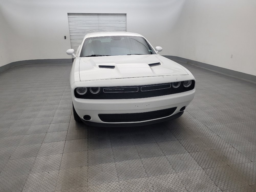 Used 2016 Dodge Challenger SXT RWD image 14