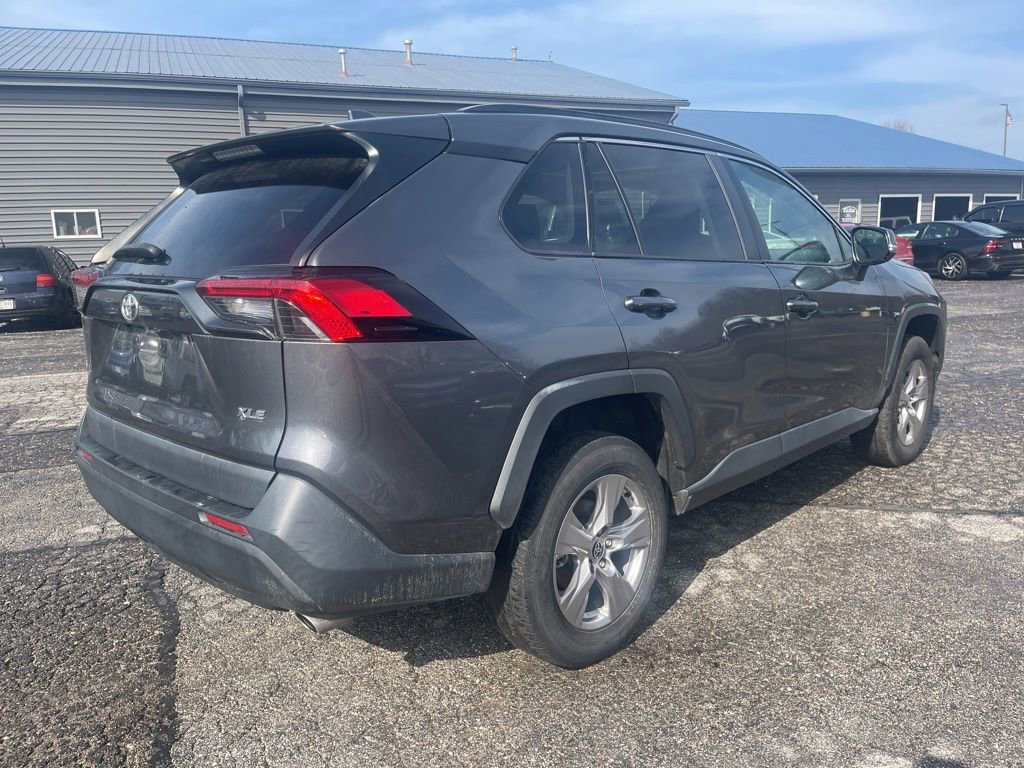 Used 2022 Toyota RAV4 XLE w/ Convenience Package image 8