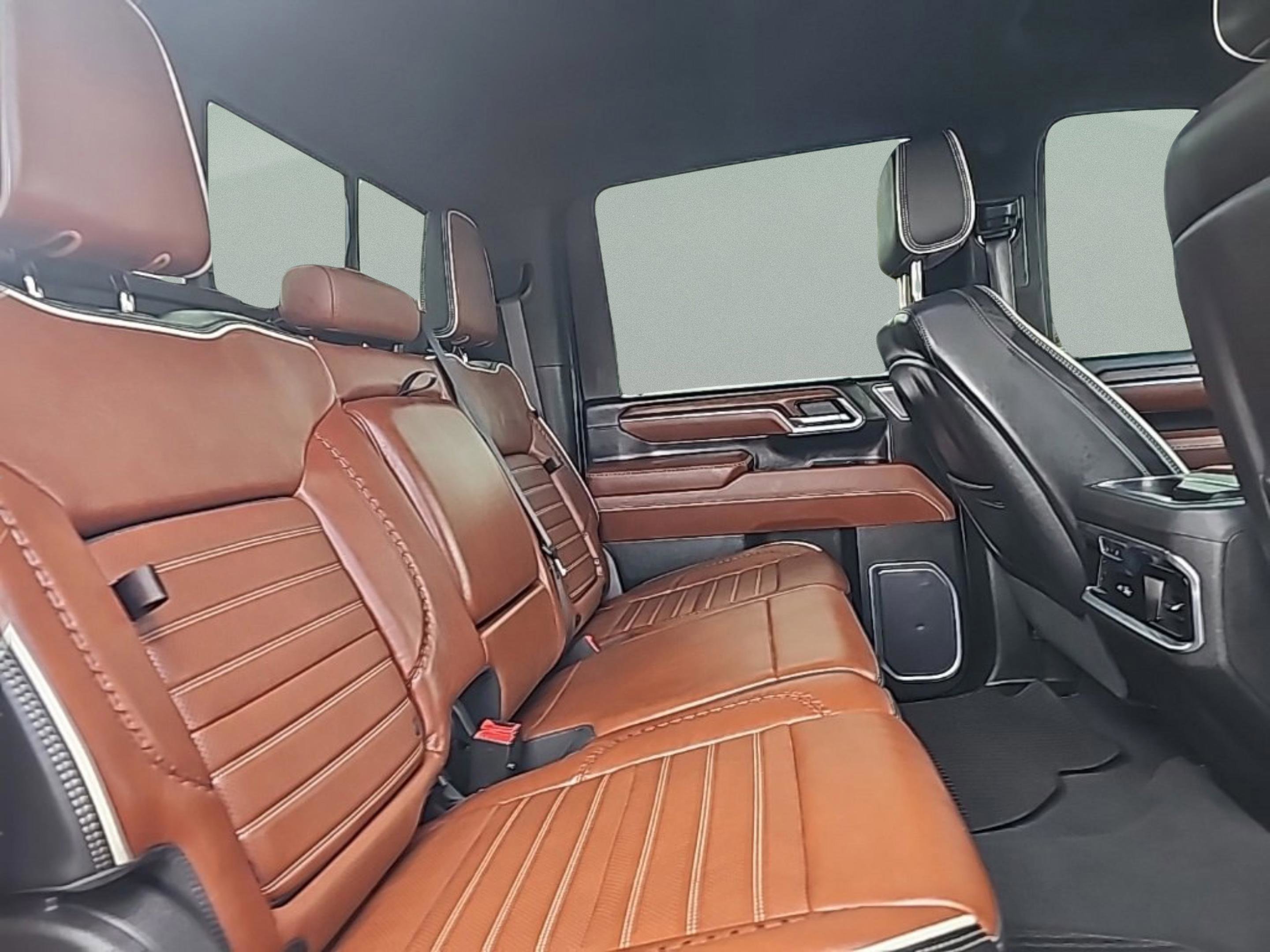 Used 2024 GMC Sierra 2500 Denali Ultimate w/ Max Trailering Package image 28