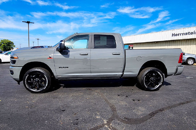 Used 2025 RAM 2500 Laramie AWD/4WD image 4
