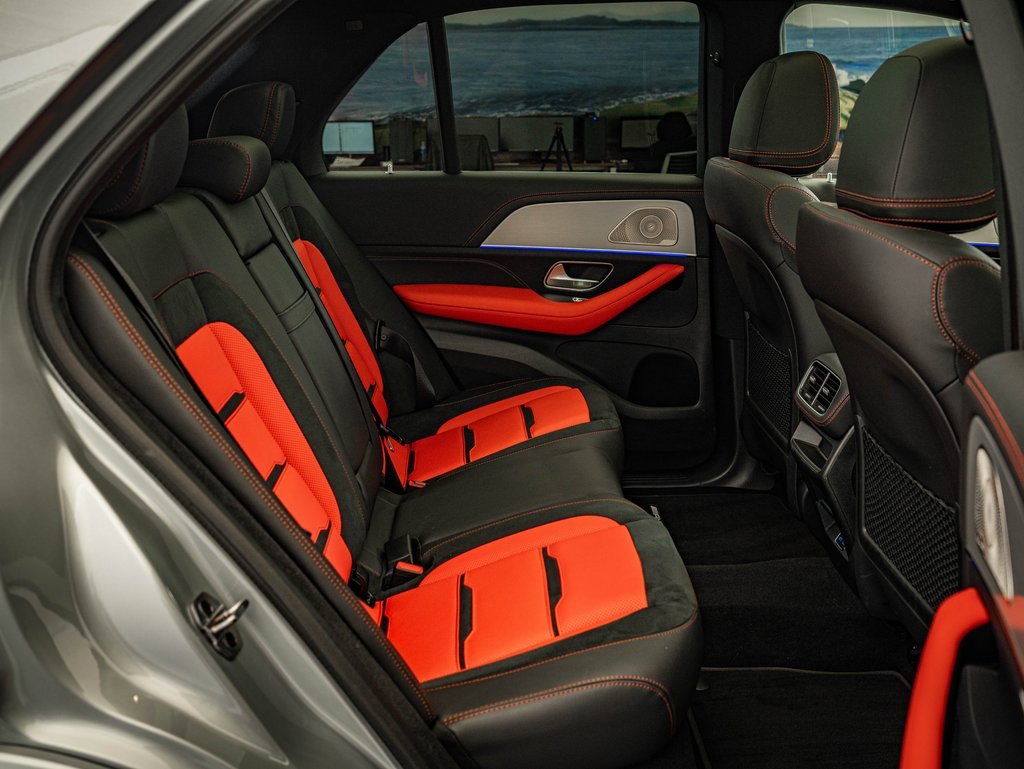 Certified 2025 Mercedes-Benz GLE 53 AMG 4MATIC image 41