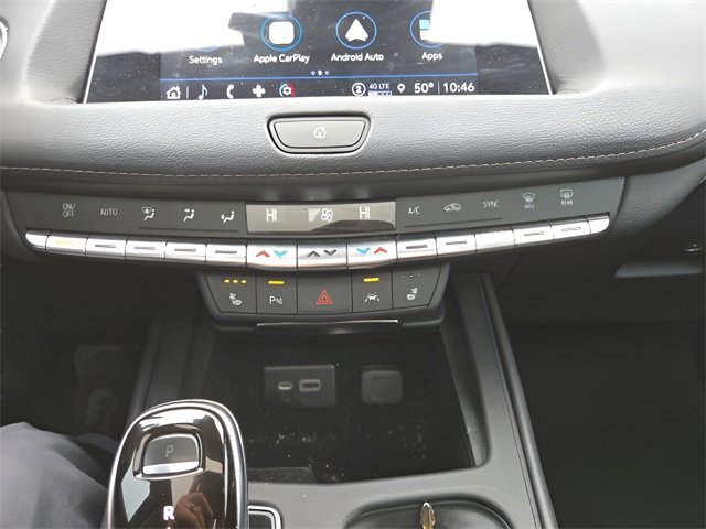 Used 2022 Cadillac XT4 Luxury w/ Cold Weather Package image 19