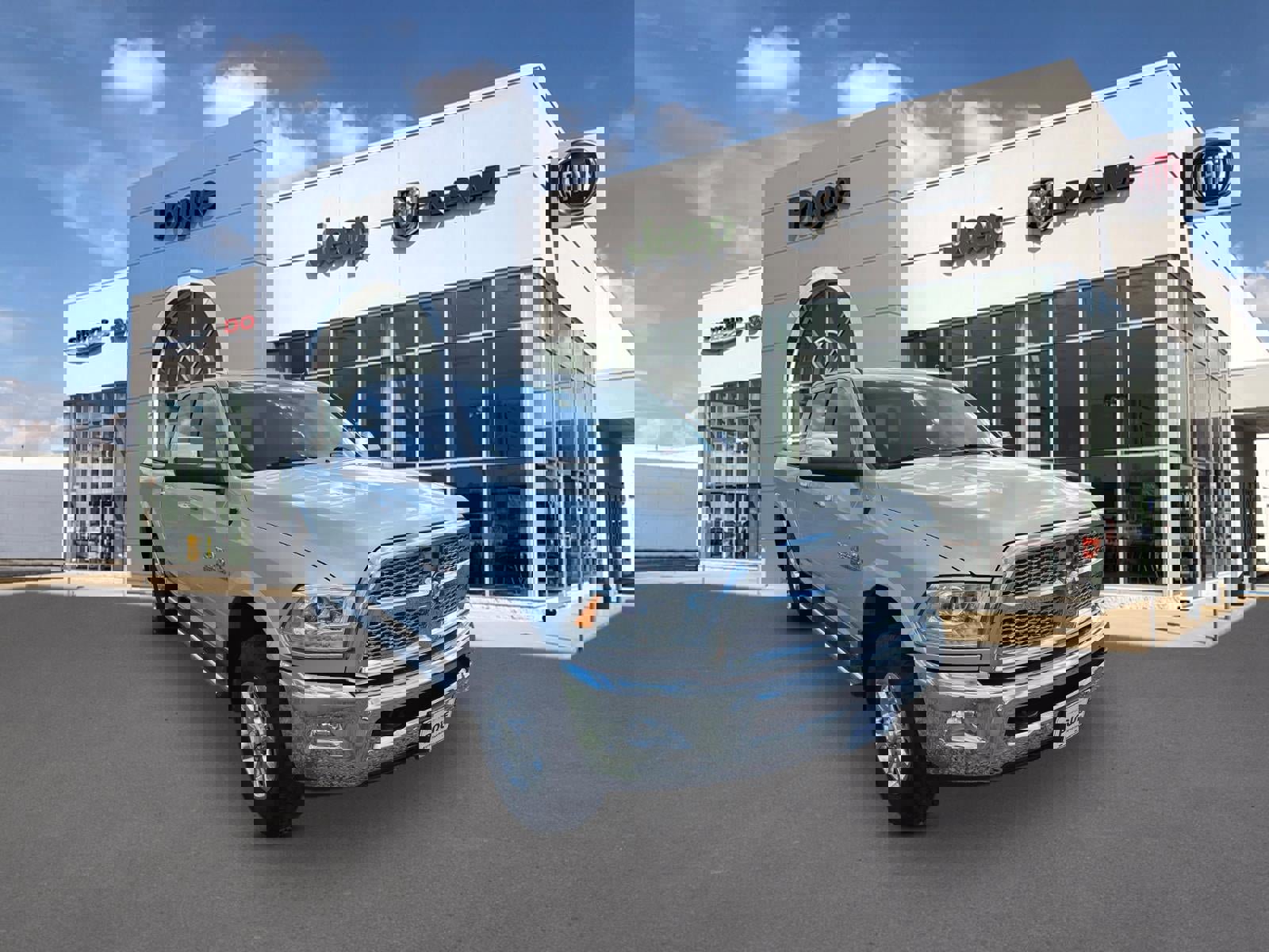 Used 2018 RAM 3500 Laramie image 1