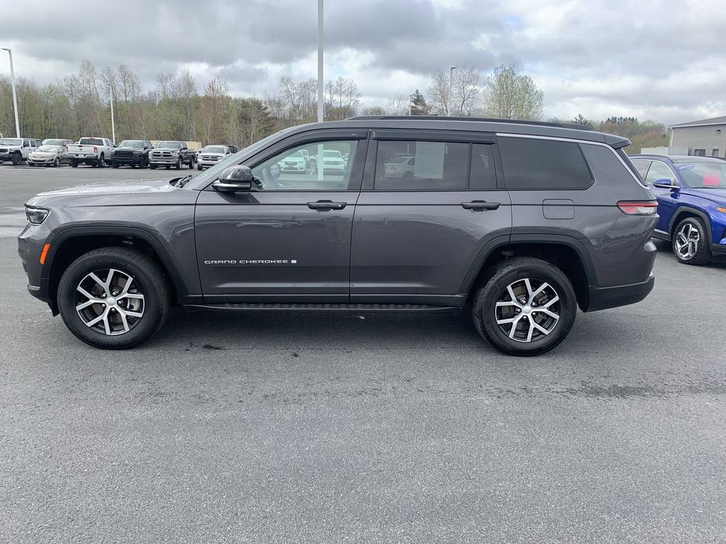 Used 2024 Jeep Grand Cherokee L Limited image 5