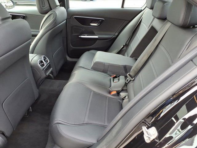 Used 2025 Mercedes-Benz C 300 4MATIC Sedan image 19
