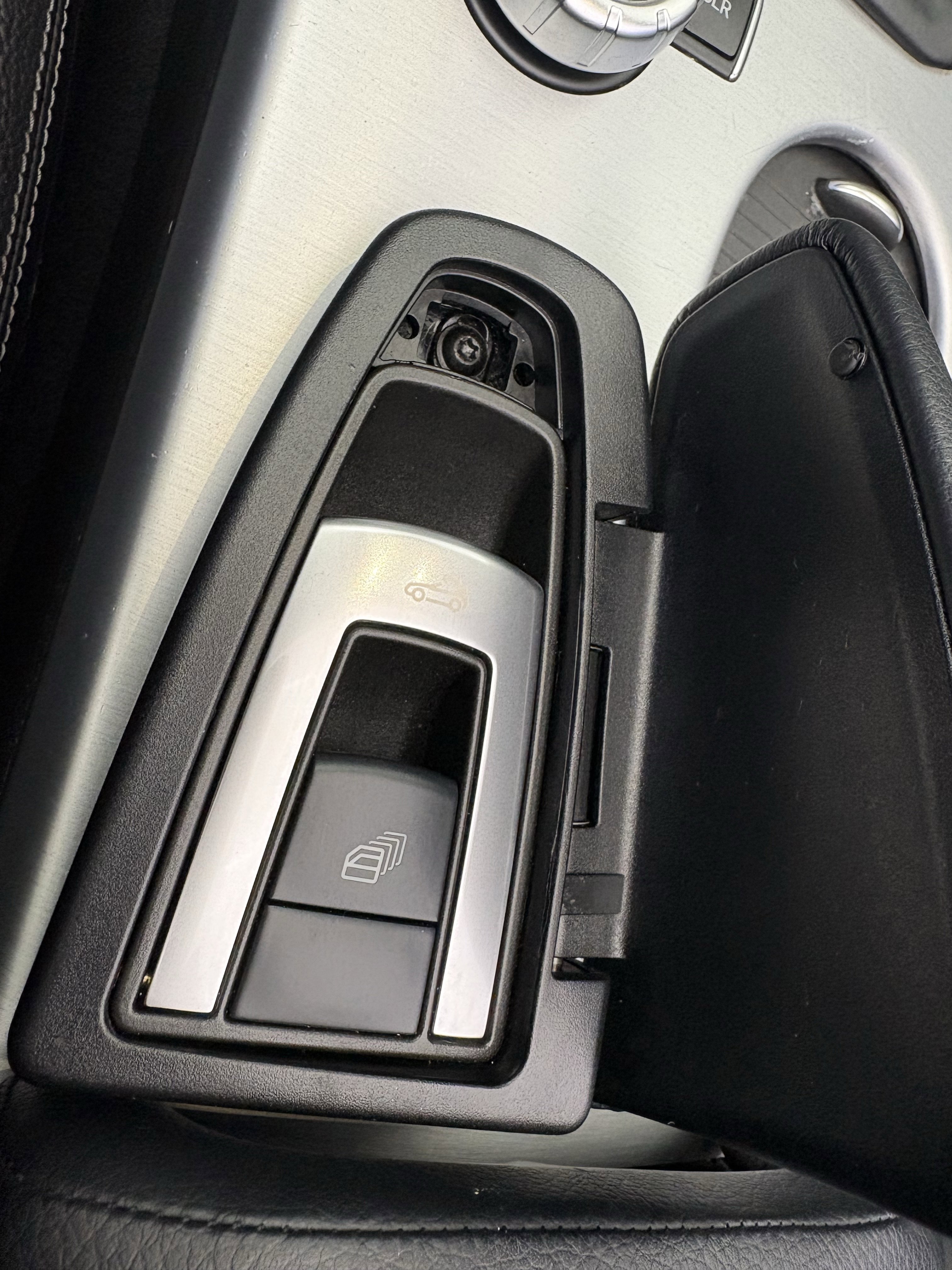 Used 2015 Mercedes-Benz SLK 250 image 21