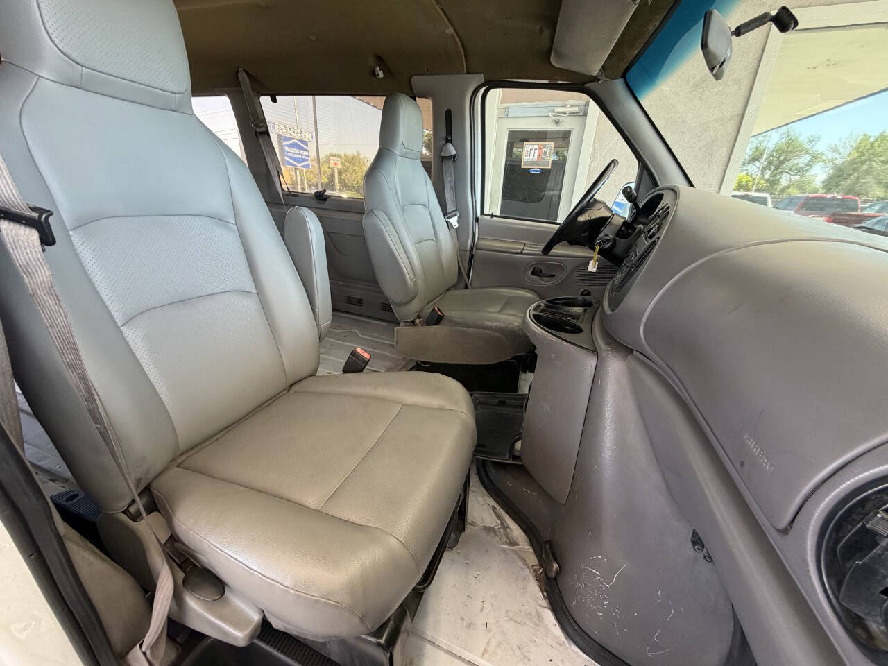 Used 1997 Ford E-350 and Econoline 350 XL RWD image 15
