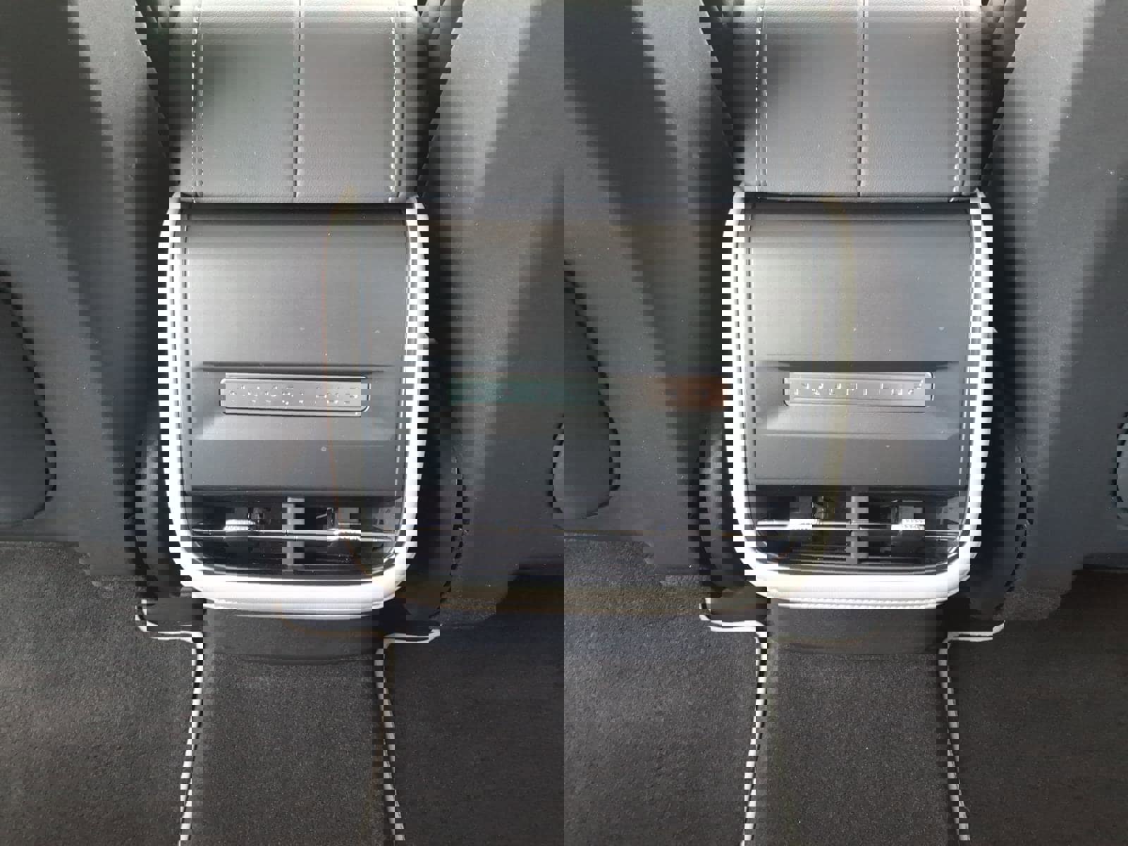 Used 2025 Lincoln Nautilus Premier image 16