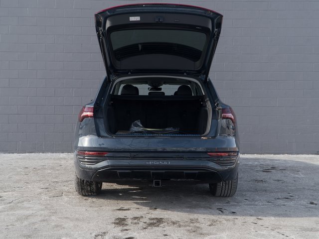 Used 2024 Audi Q8 e-tron Premium Plus w/ Premium Plus Package image 14