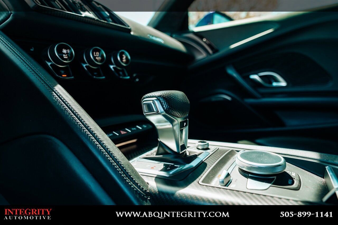 Used 2017 Audi R8 V10 w/ Carbon Exterior Package image 42