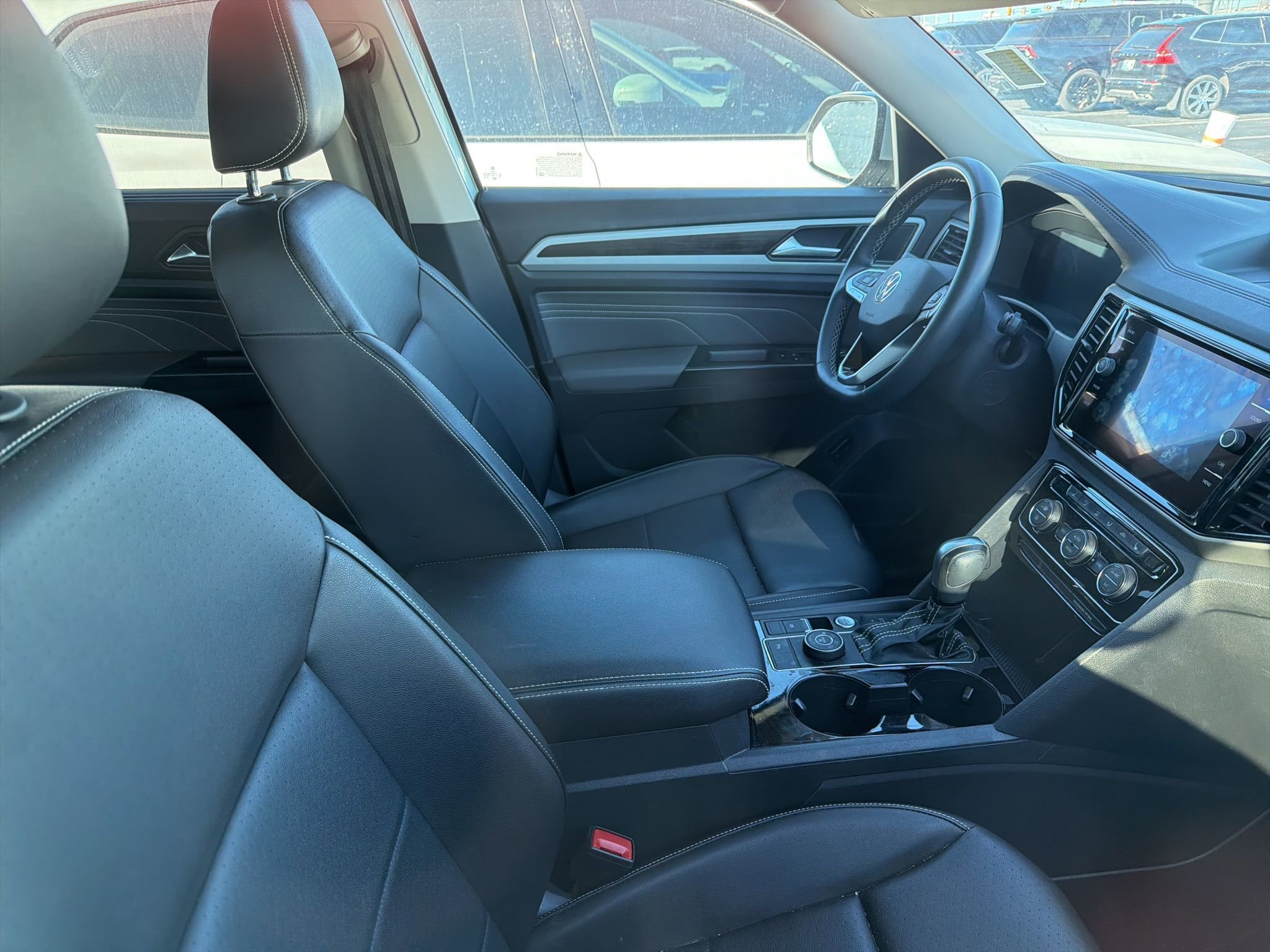 Used 2022 Volkswagen Atlas SE w/ Black Wheel Package image 6