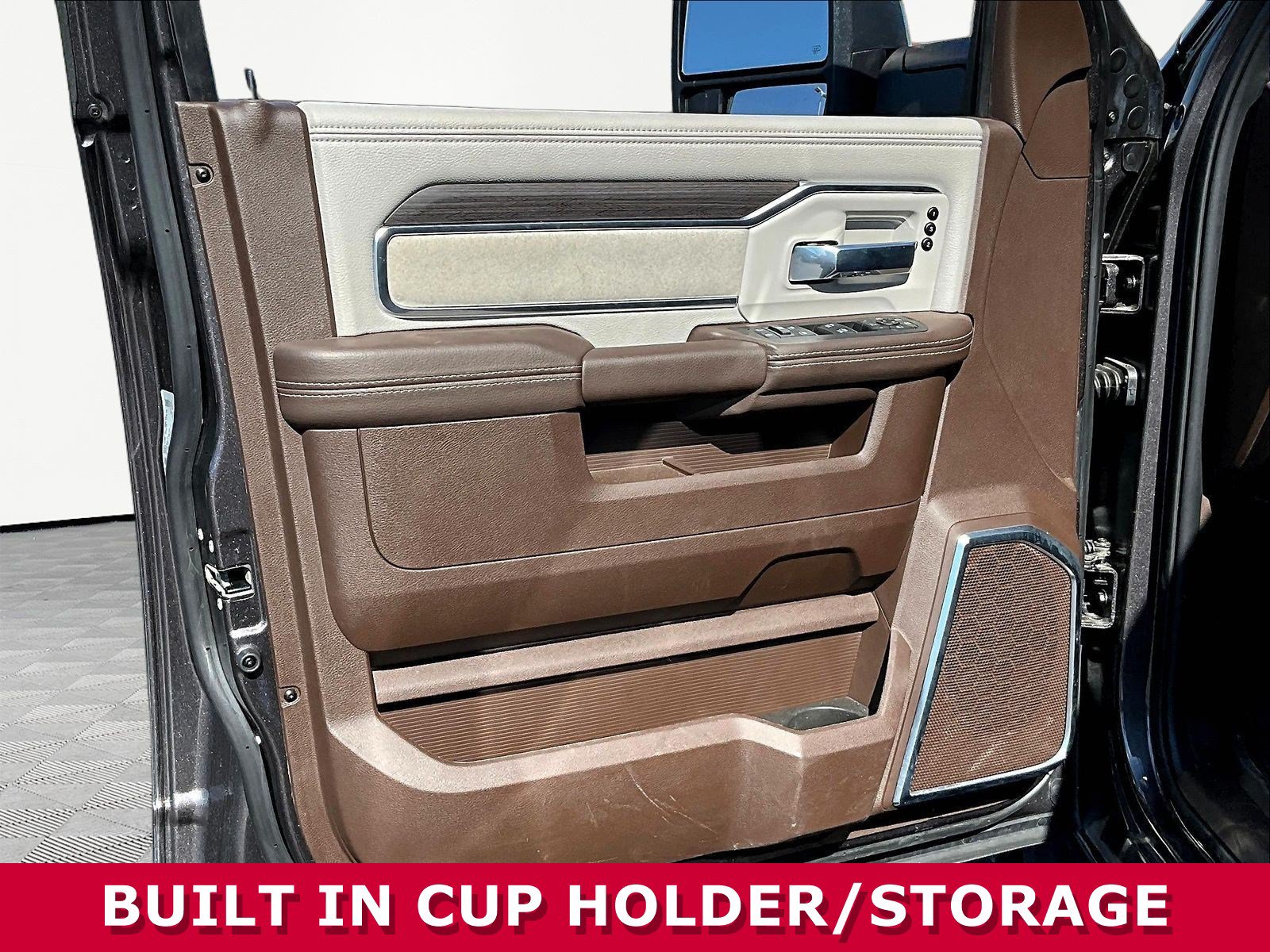 Used 2025 RAM 3500 Laramie w/ Towing Technology Group AWD/4WD image 18