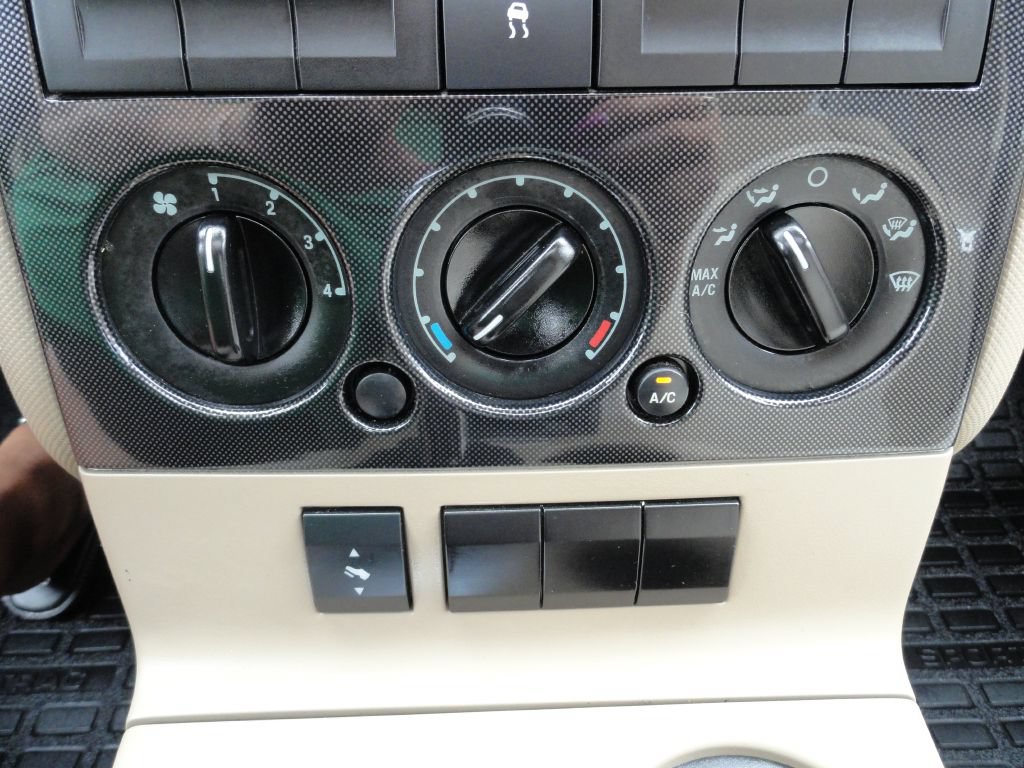 Used 2009 Ford Explorer Sport Trac XLT RWD image 17