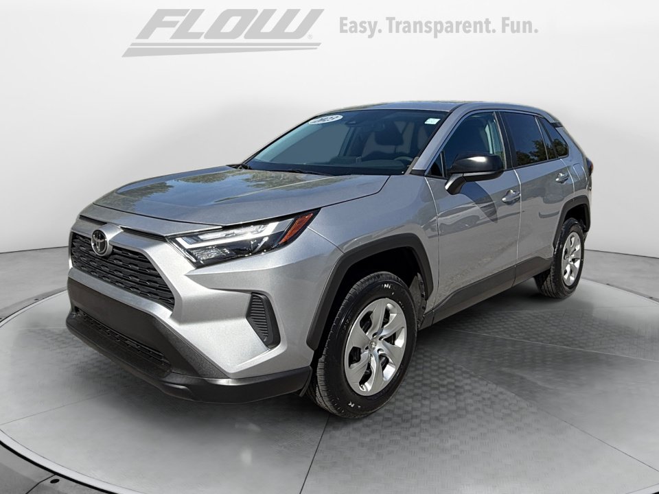Used 2023 Toyota RAV4 LE AWD/4WD image 4