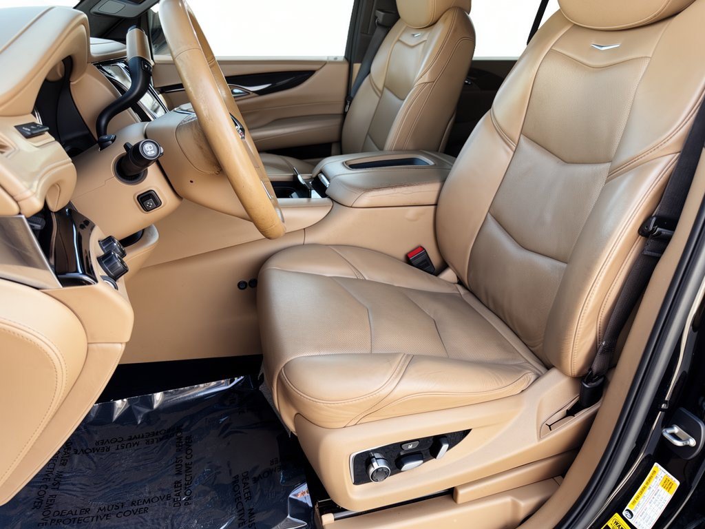 Used 2018 Cadillac Escalade ESV Platinum AWD/4WD image 5