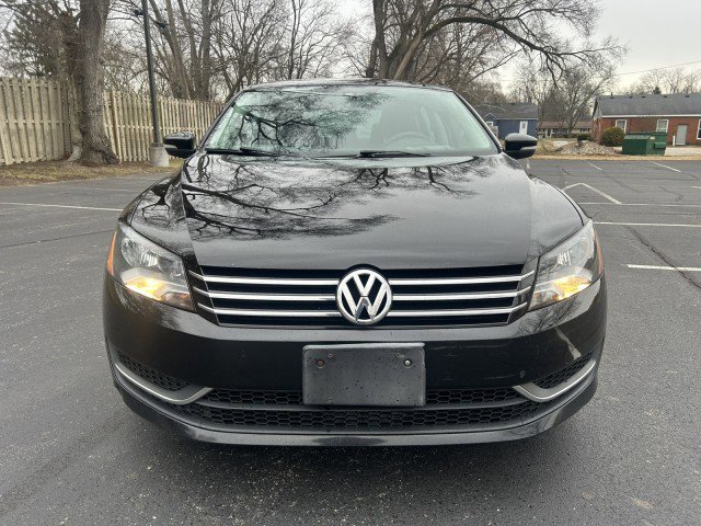 Used 2015 Volkswagen Passat 1.8T S image 2