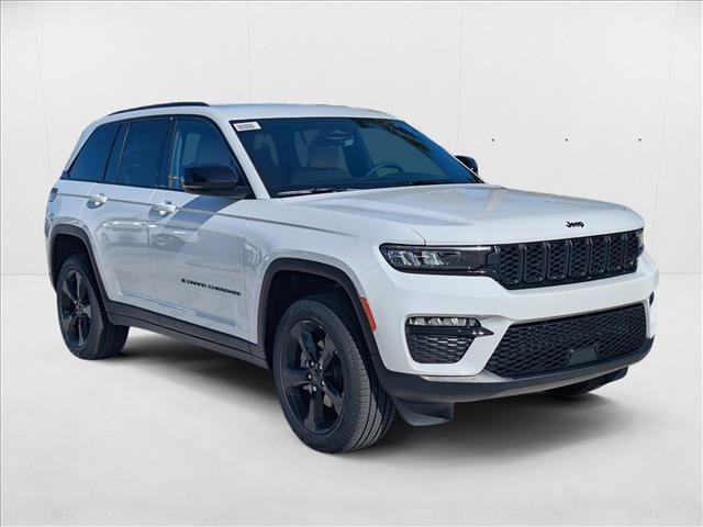 New 2025 Jeep Grand Cherokee Limited w/ Black Appearance Package RWD video 3