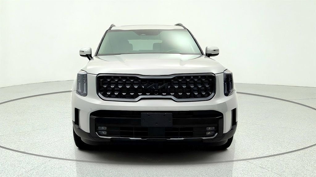 Used 2025 Kia Telluride SX Prestige X-Pro AWD/4WD image 2