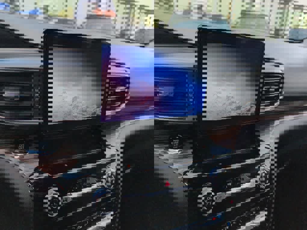 Used 2023 Ford Explorer Limited image 10